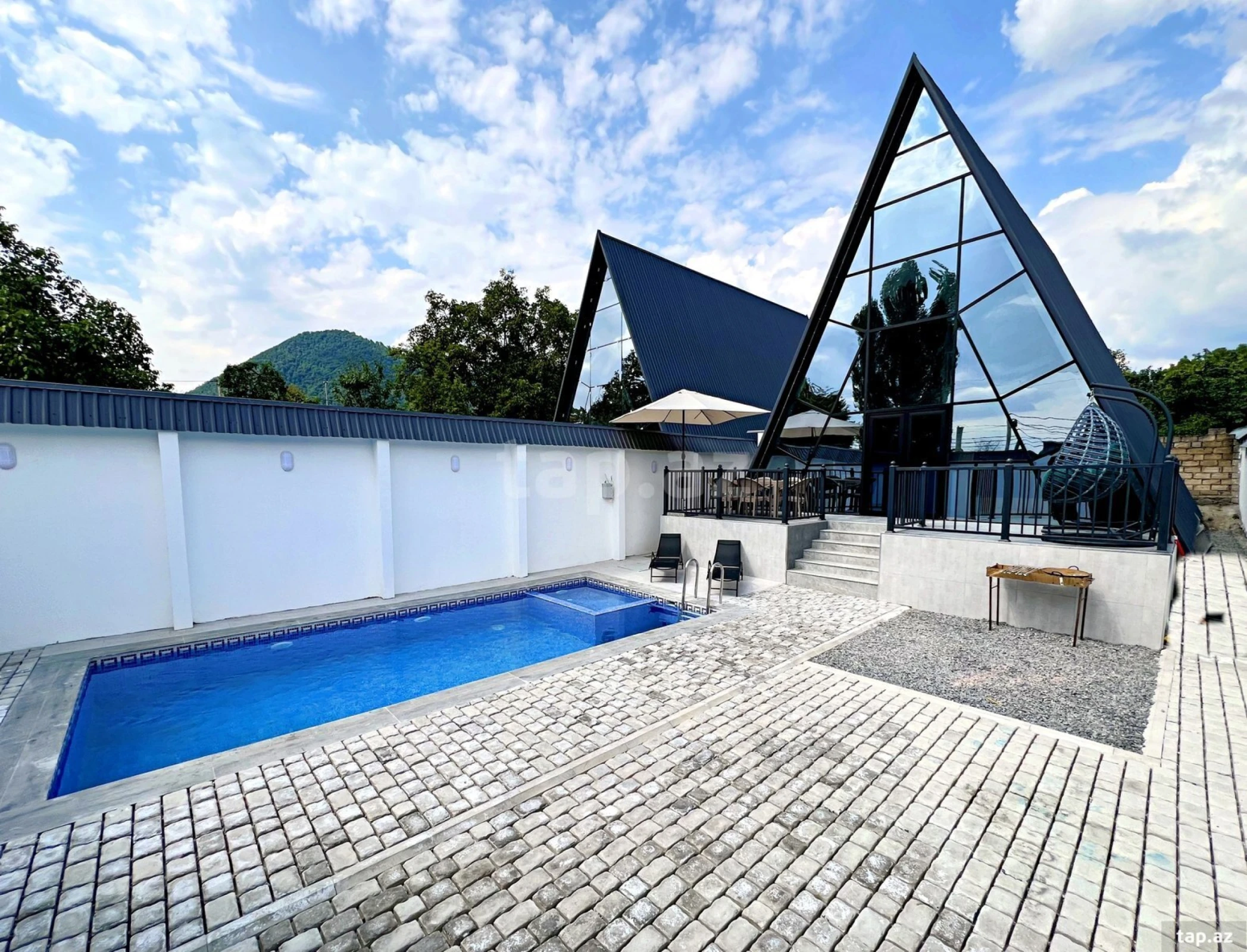 Kirayə verilir 4 otaqlı həyət evi