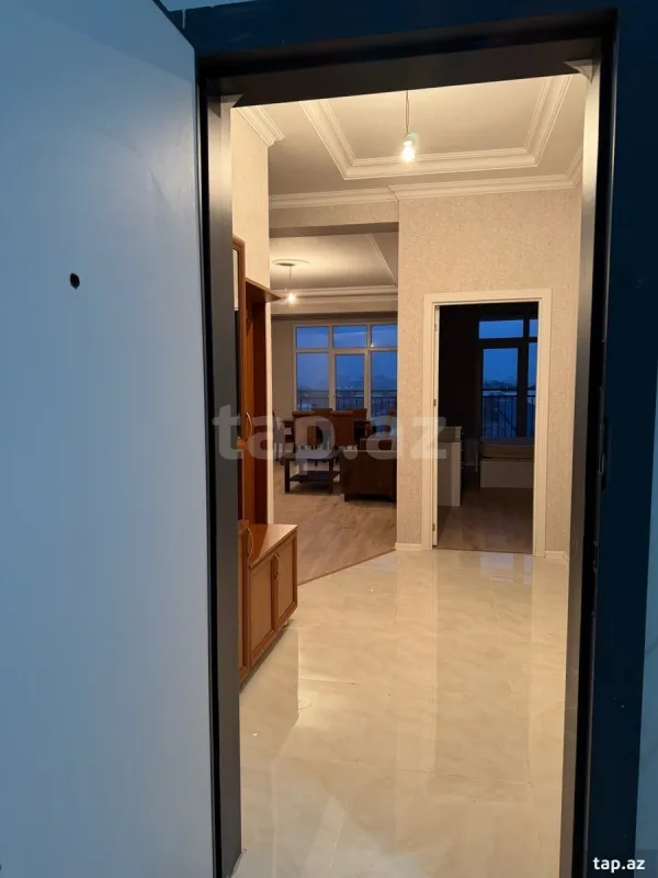 Kirayə verilir 2 otaqlı yeni tikili 65 m²