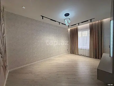 Satılır 6 otaqlı həyət evi