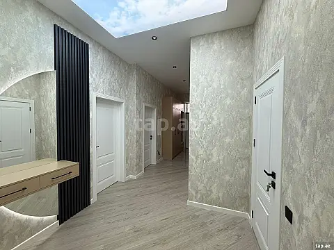 Satılır 6 otaqlı həyət evi