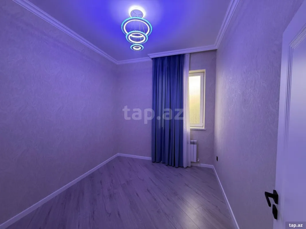 Satılır 6 otaqlı həyət evi