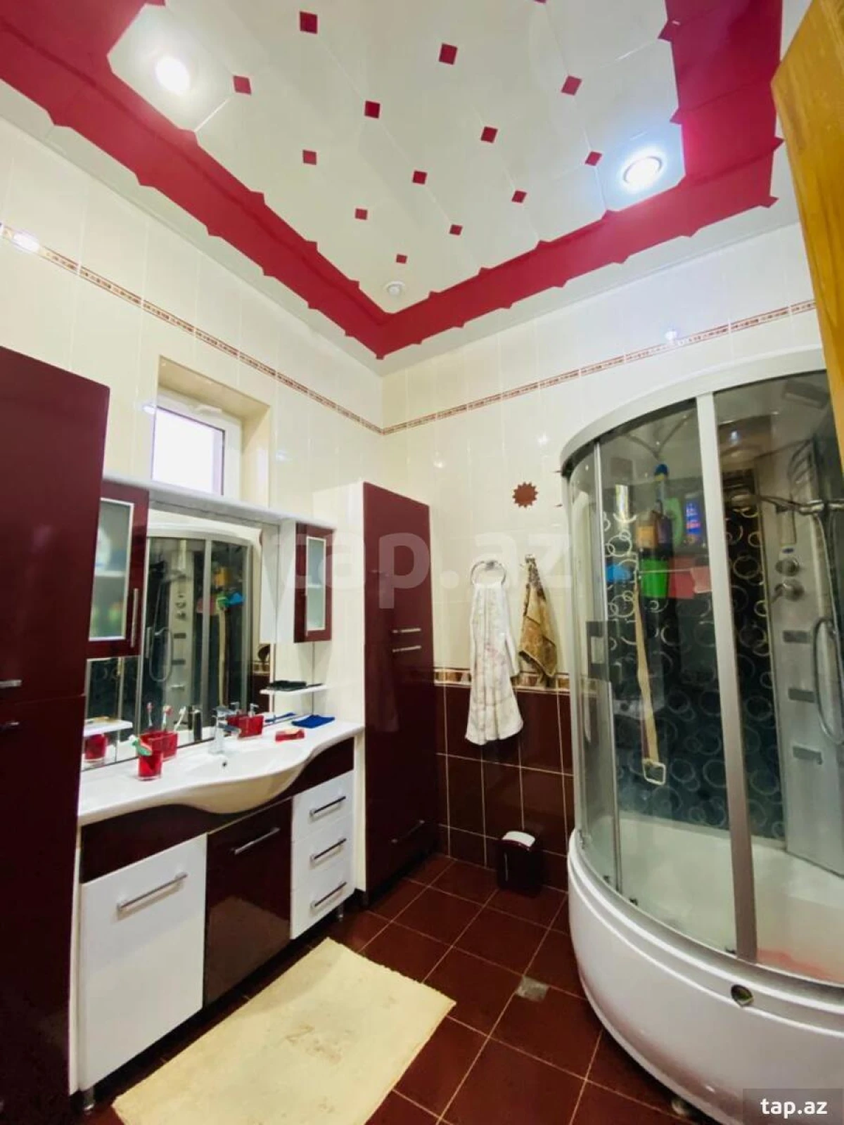 Satılır 5 otaqlı həyət evi