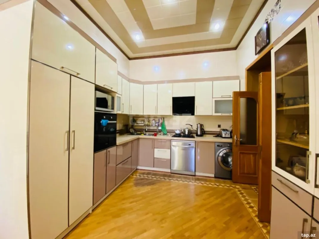 Satılır 5 otaqlı həyət evi