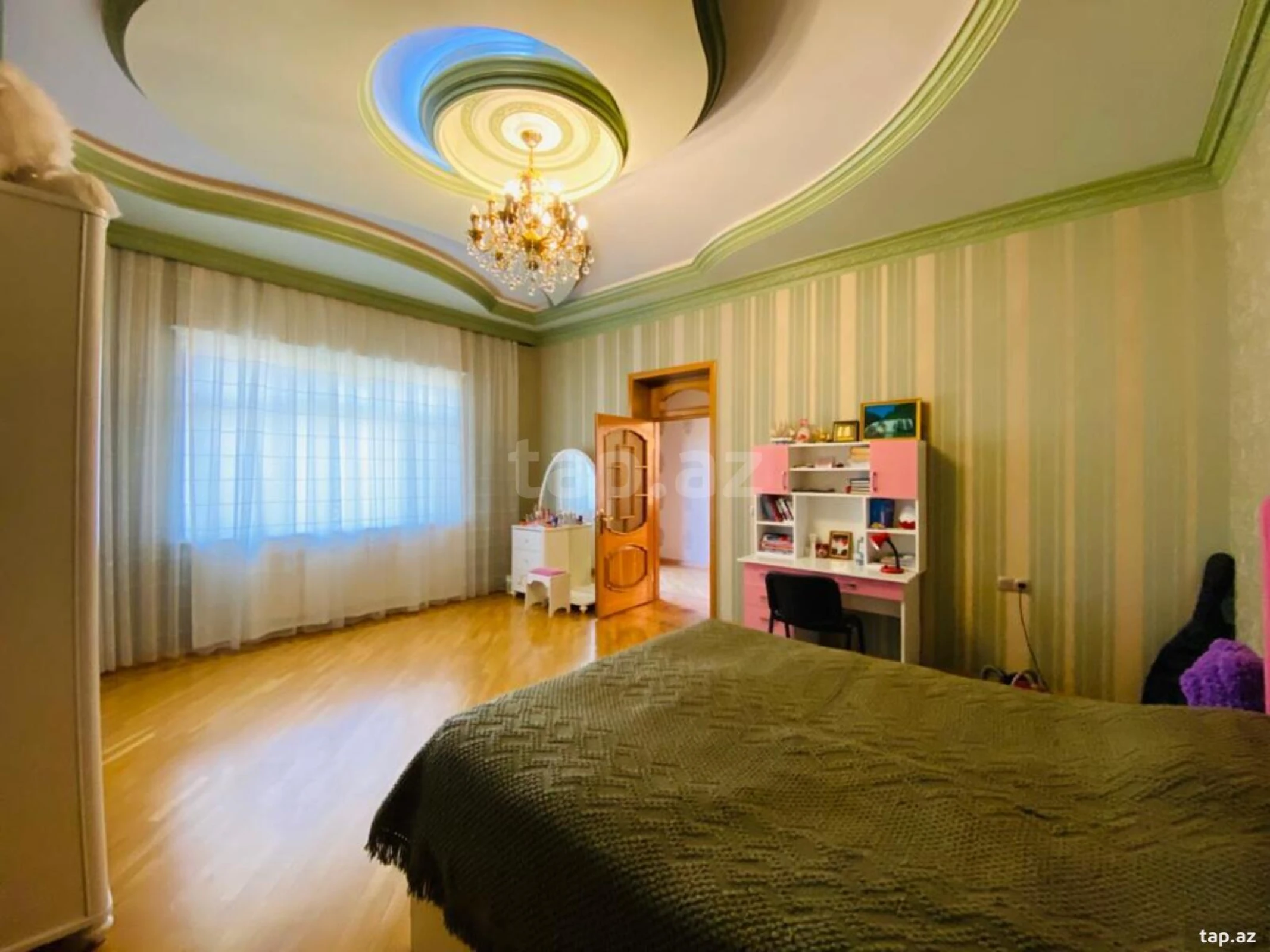 Satılır 5 otaqlı həyət evi