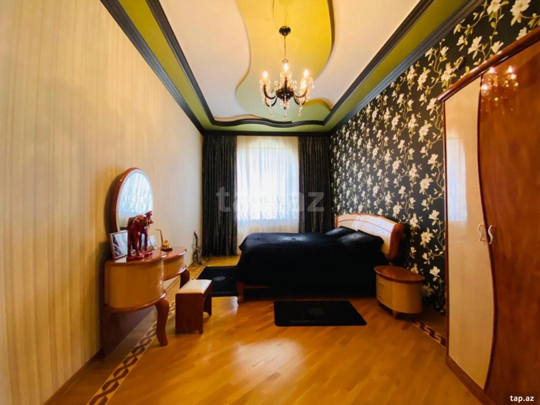 Satılır 5 otaqlı həyət evi