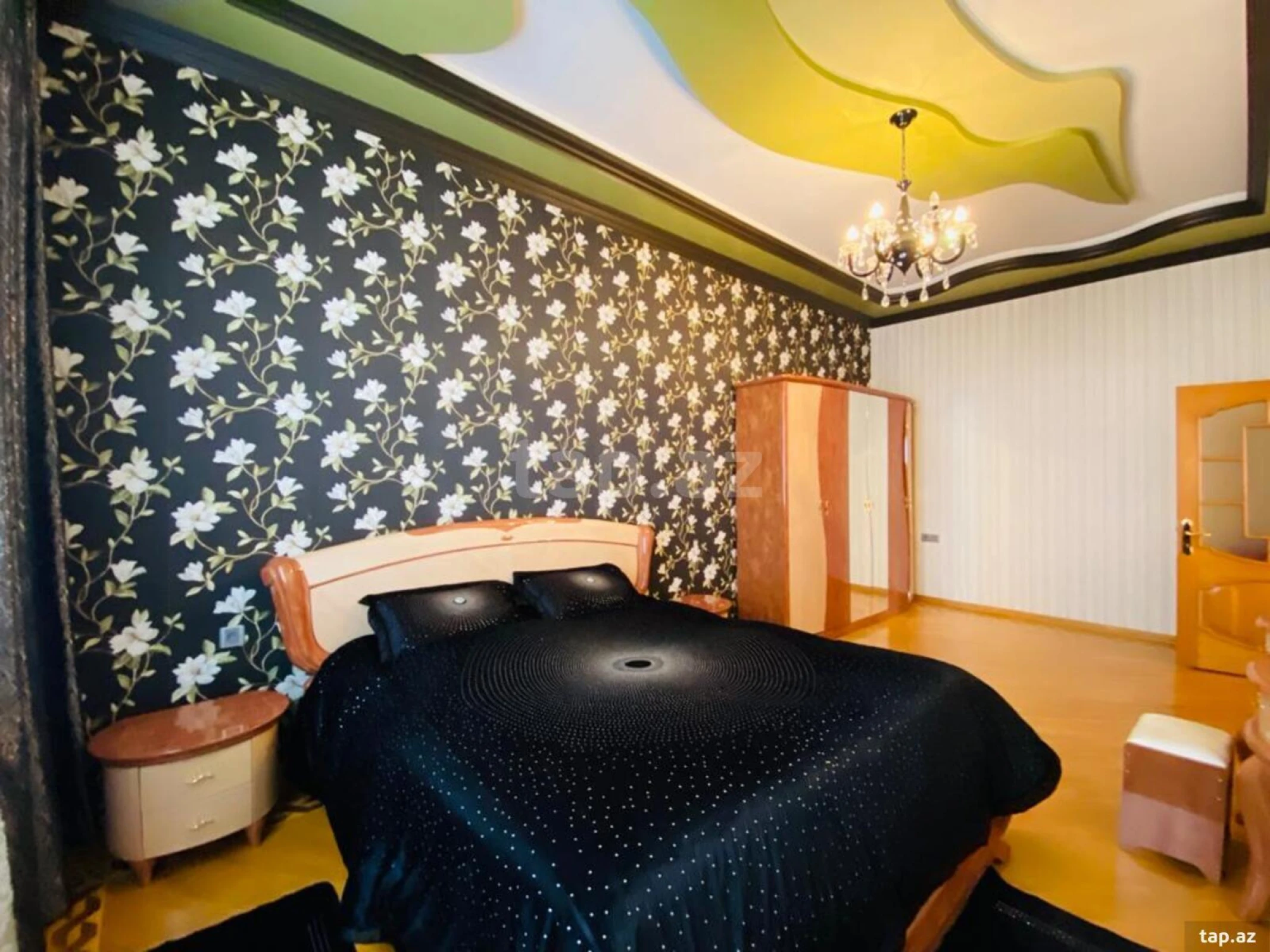 Satılır 5 otaqlı həyət evi