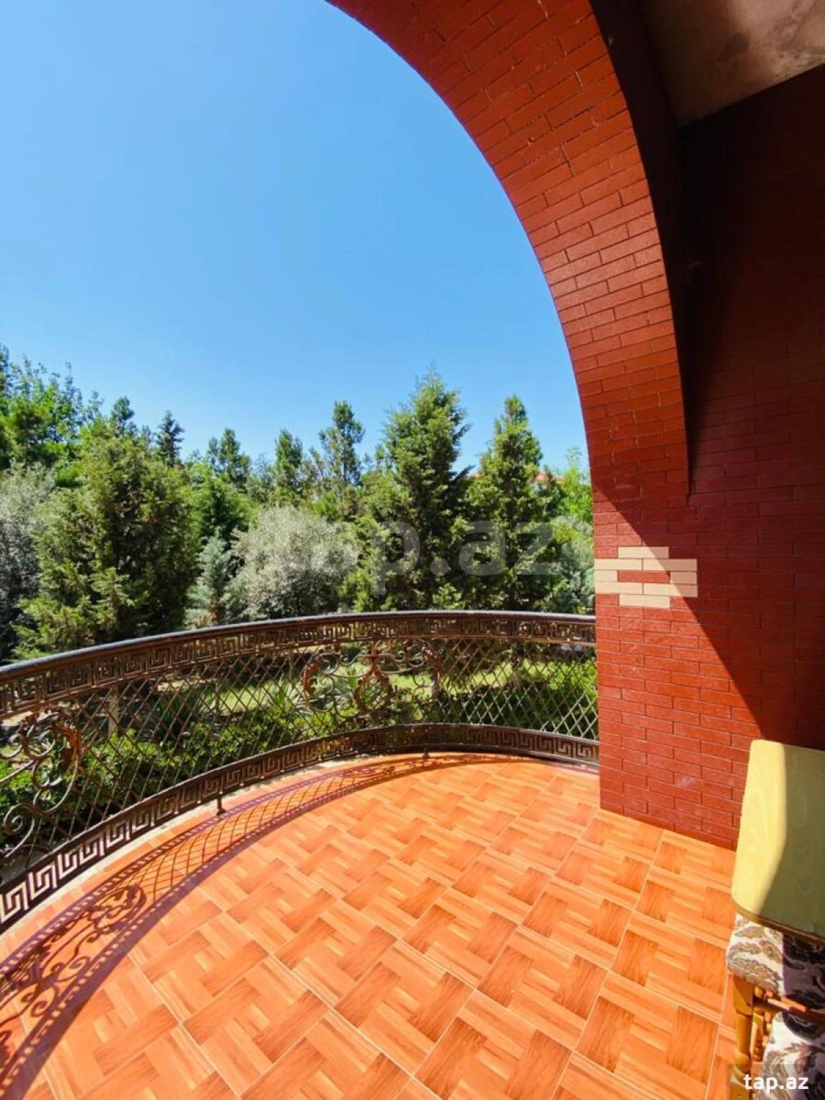 Satılır 5 otaqlı həyət evi