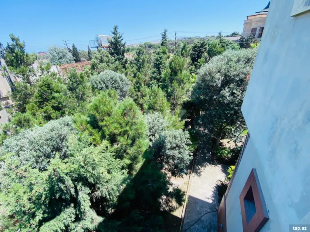 Satılır 5 otaqlı həyət evi