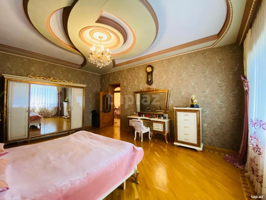 Satılır 5 otaqlı həyət evi