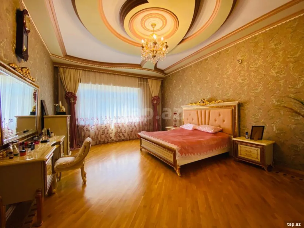 Satılır 5 otaqlı həyət evi