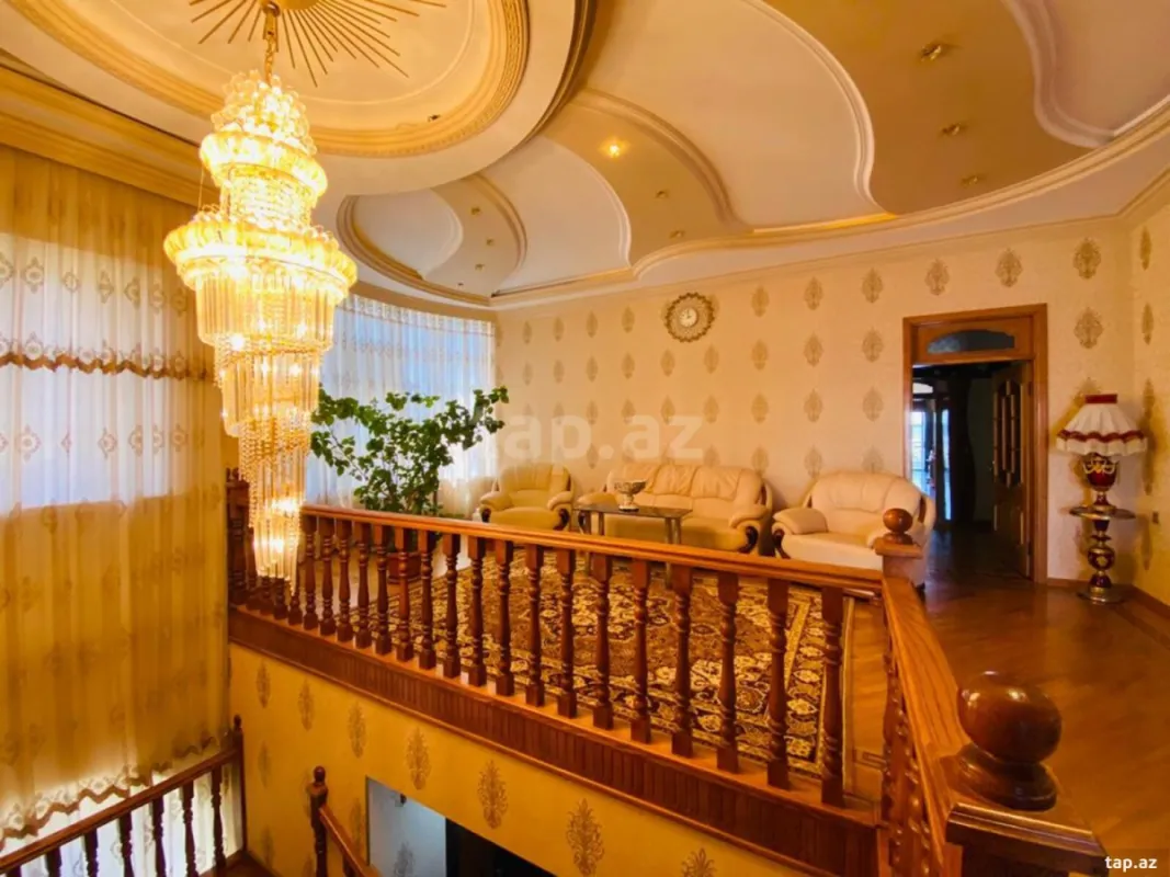 Satılır 5 otaqlı həyət evi