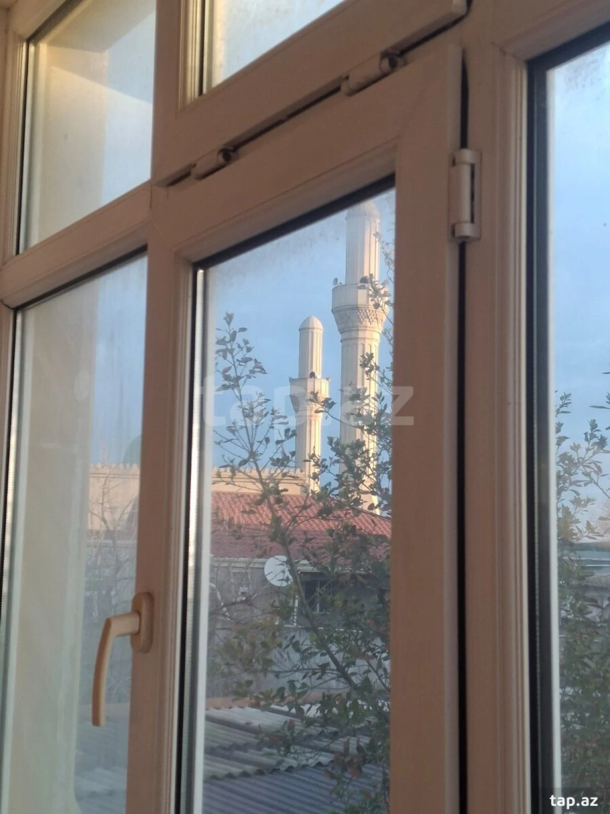 Satılır 6 otaqlı həyət evi 415 m²