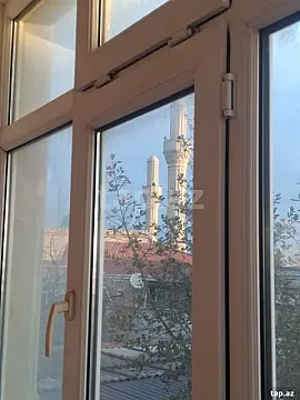 Satılır 6 otaqlı həyət evi 415 m²