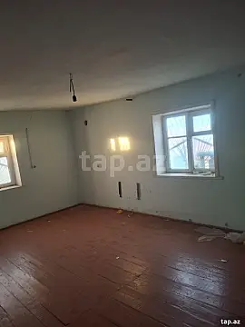 Satılır 6 otaqlı həyət evi 415 m²