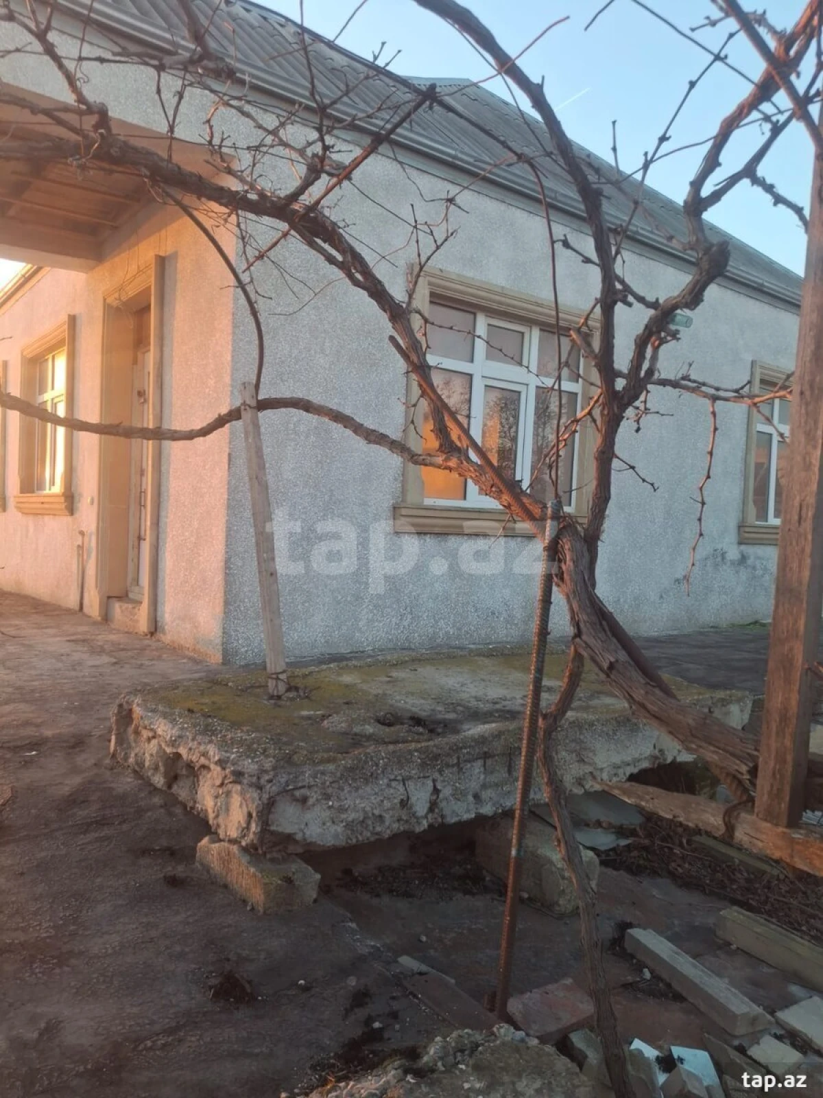 Satılır 6 otaqlı həyət evi 415 m²