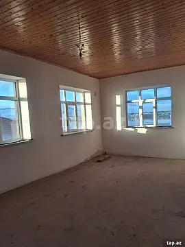 Satılır 6 otaqlı həyət evi 415 m²