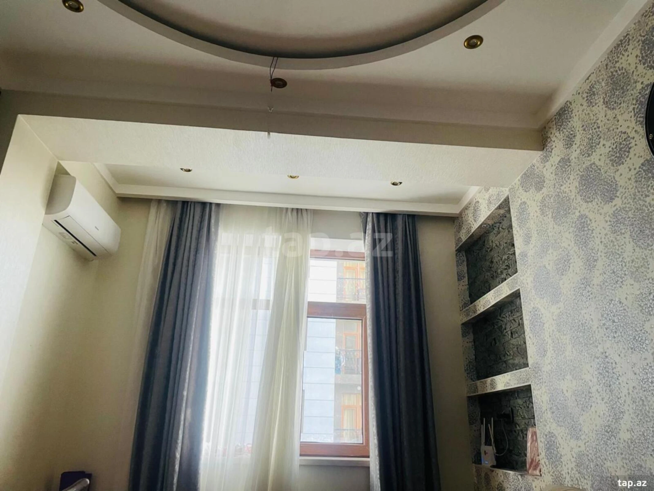 Kirayə verilir 2 otaqlı yeni tikili 70 m²