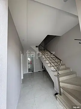 Satılır 4 otaqlı həyət evi 182 m²