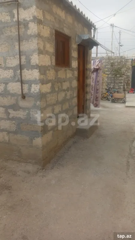 Satılır 3 otaqlı həyət evi