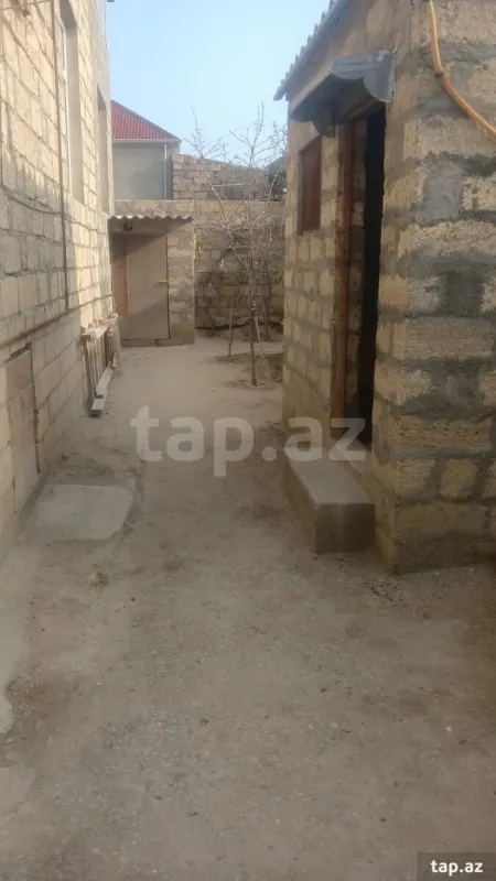 Satılır 3 otaqlı həyət evi