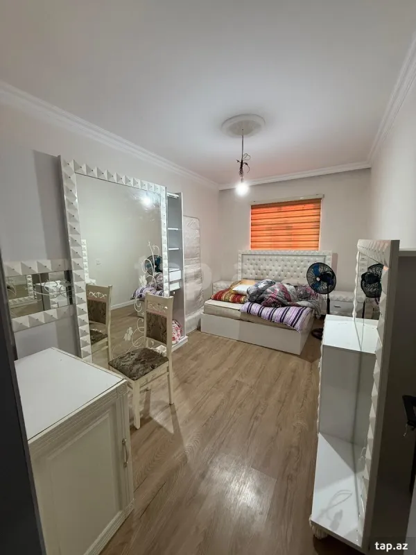 Kirayə verilir 4 otaqlı həyət evi