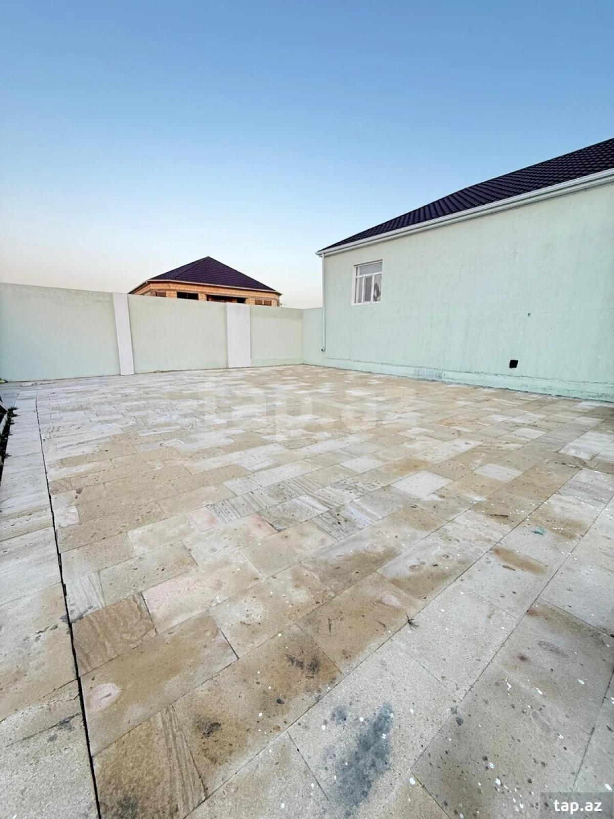 Kirayə verilir 4 otaqlı həyət evi