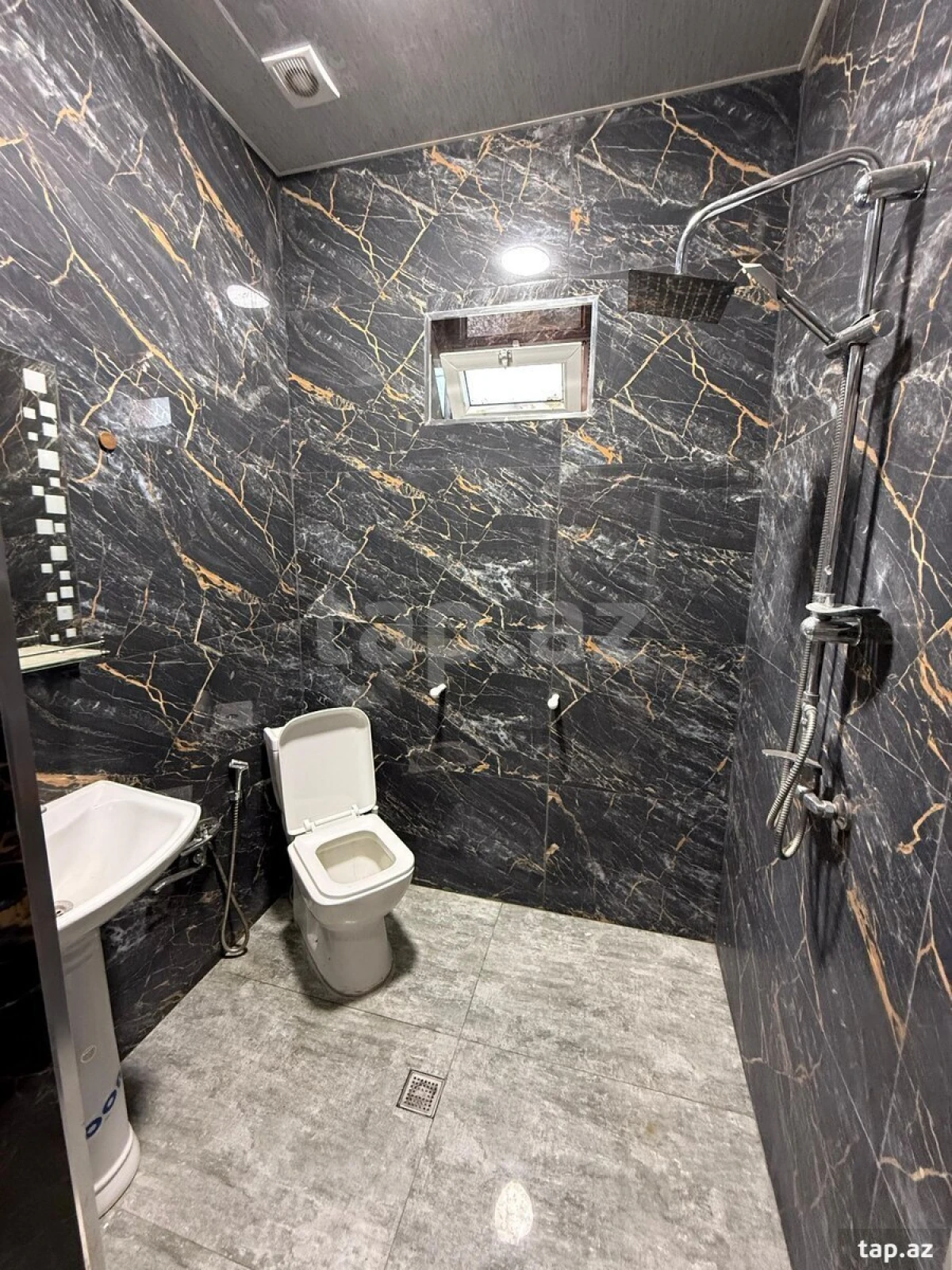 Kirayə verilir 4 otaqlı həyət evi