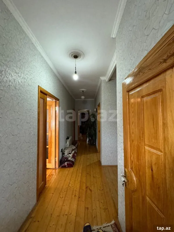 Satılır 5 otaqlı həyət evi