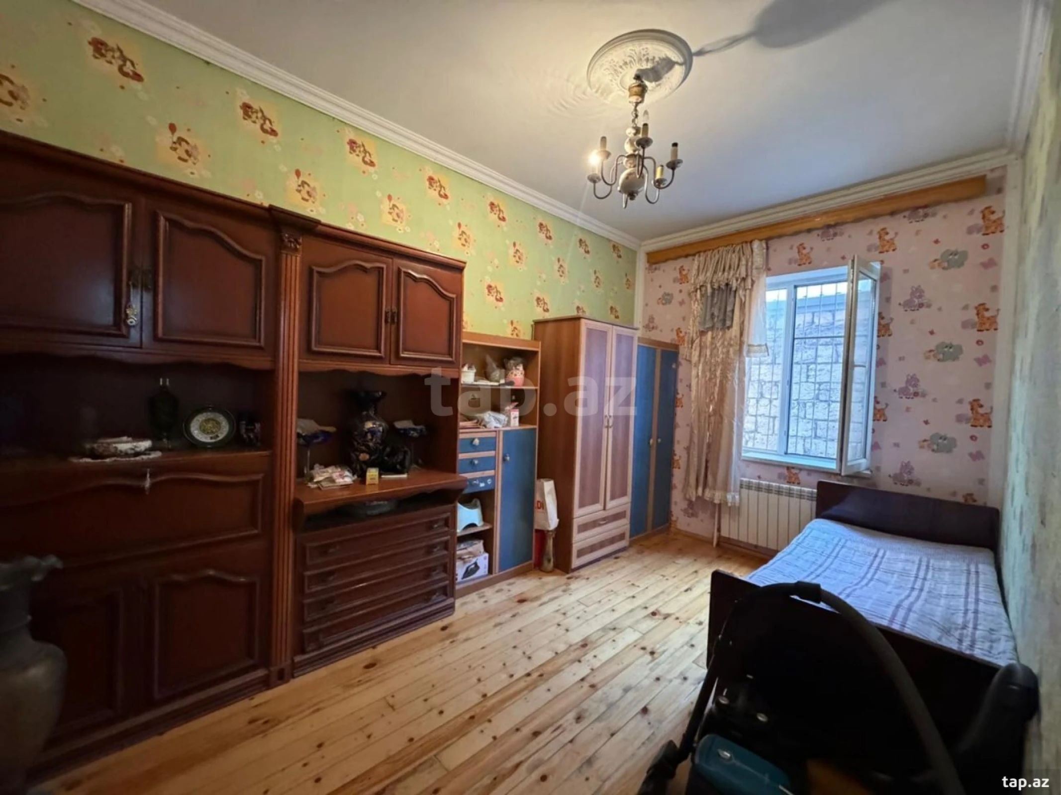 Satılır 5 otaqlı həyət evi