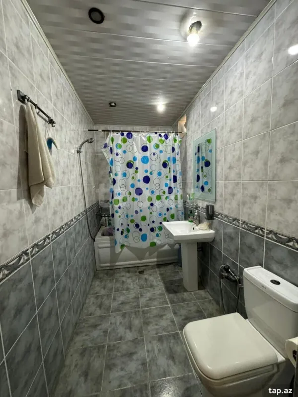 Satılır 5 otaqlı həyət evi