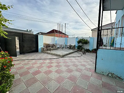 Satılır 5 otaqlı həyət evi