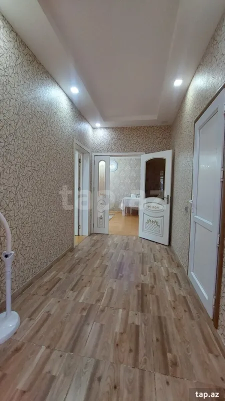 Satılır 4 otaqlı həyət evi