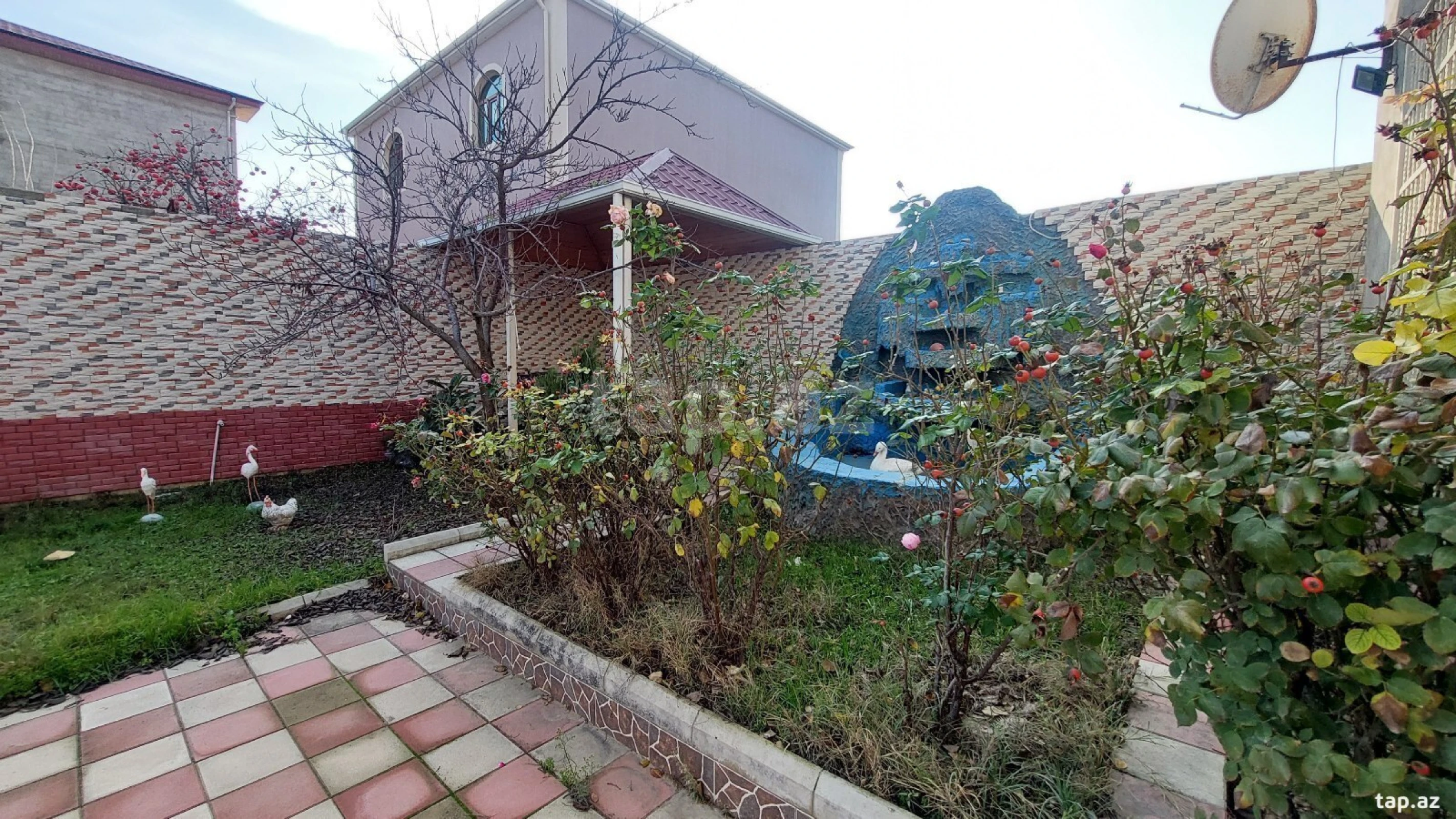 Satılır 4 otaqlı həyət evi