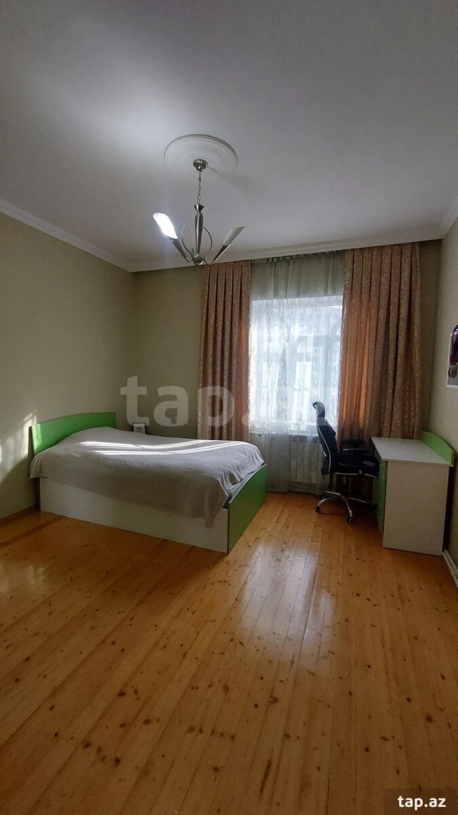 Satılır 4 otaqlı həyət evi