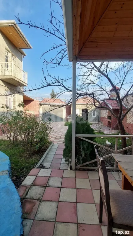 Satılır 4 otaqlı həyət evi