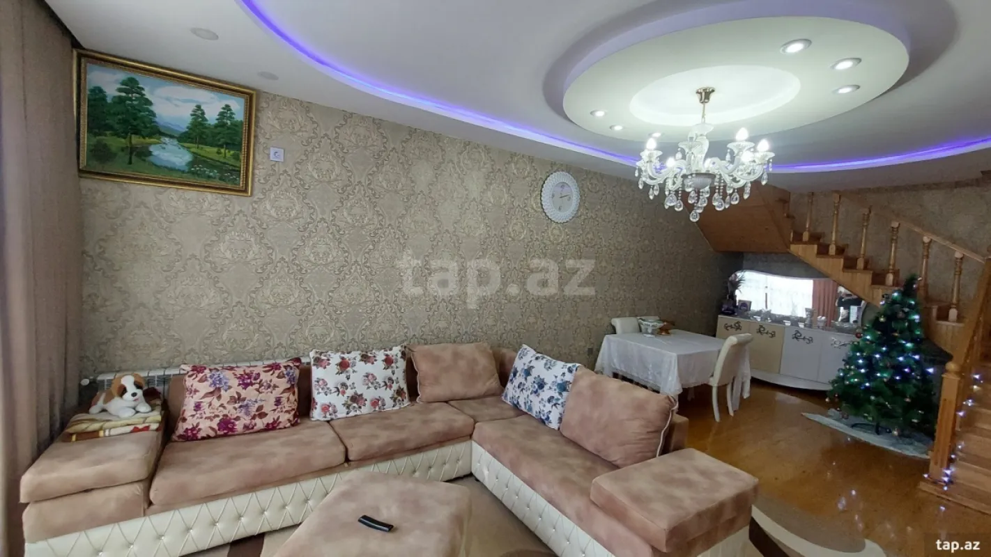 Satılır 4 otaqlı həyət evi