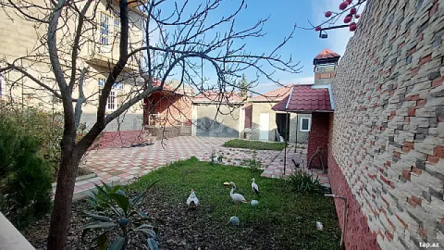 Satılır 4 otaqlı həyət evi