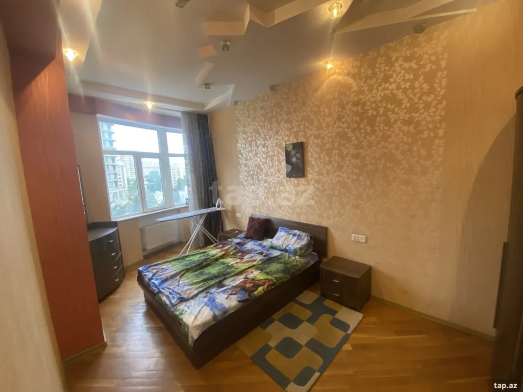 Kirayə verilir 3 otaqlı yeni tikili 100 m²