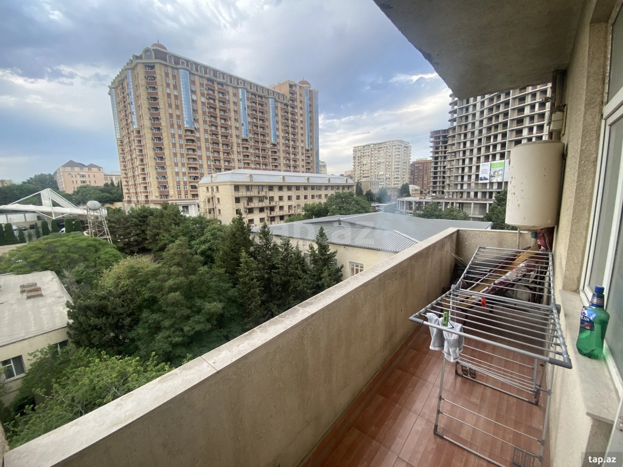 Kirayə verilir 3 otaqlı yeni tikili 100 m²