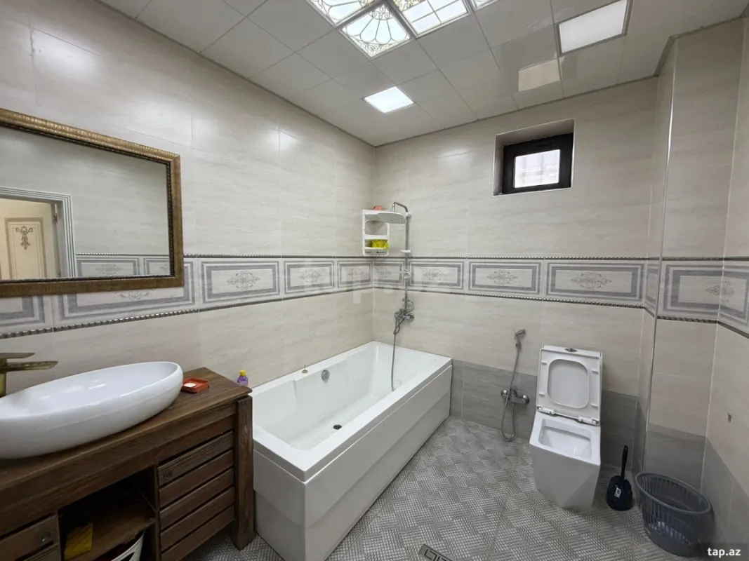 Satılır 4 otaqlı həyət evi