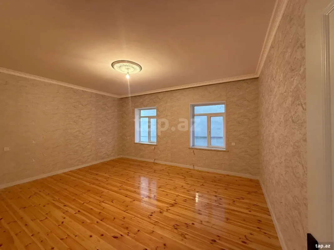 Satılır 7 otaqlı həyət evi