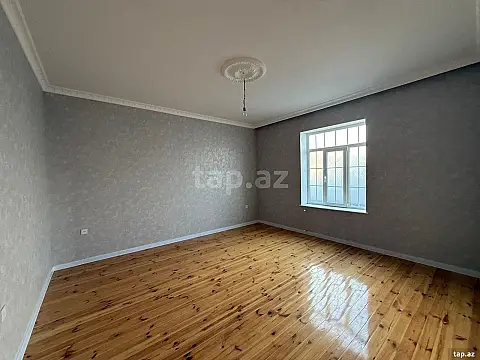 Satılır 7 otaqlı həyət evi