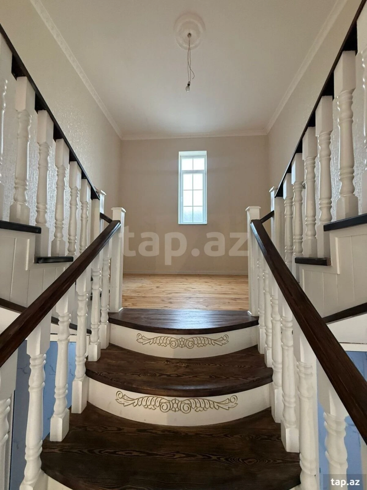 Satılır 7 otaqlı həyət evi