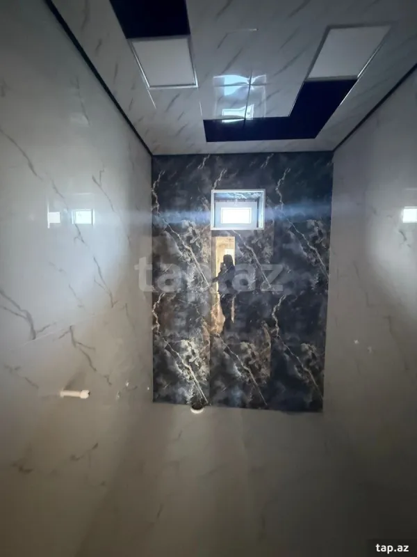 Satılır 7 otaqlı həyət evi