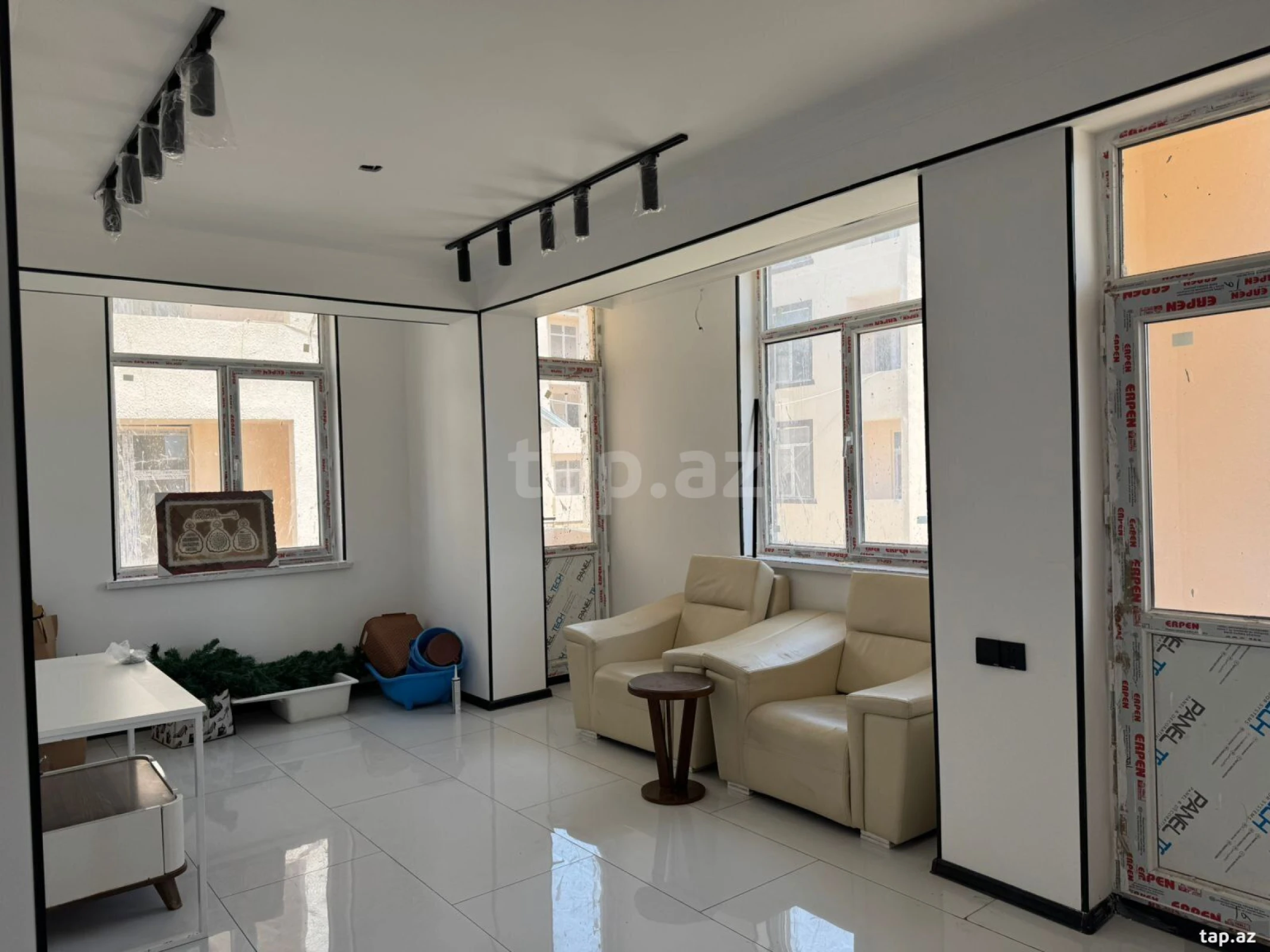 Satılır 2 otaqlı yeni tikili 73 m²