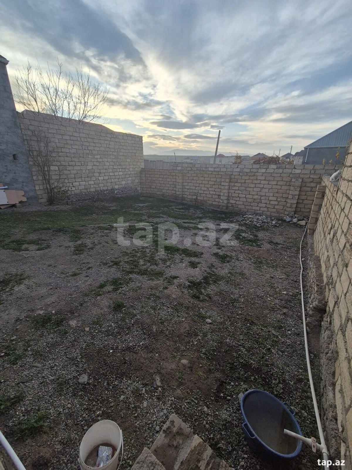 Satılır 2 otaqlı həyət evi