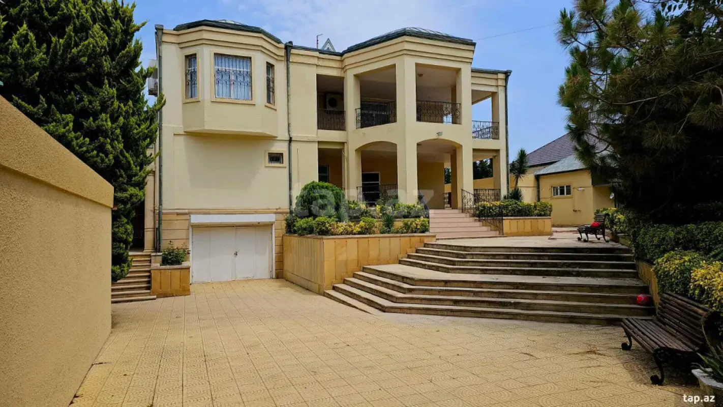 Satılır 6 otaqlı həyət evi 400 m²