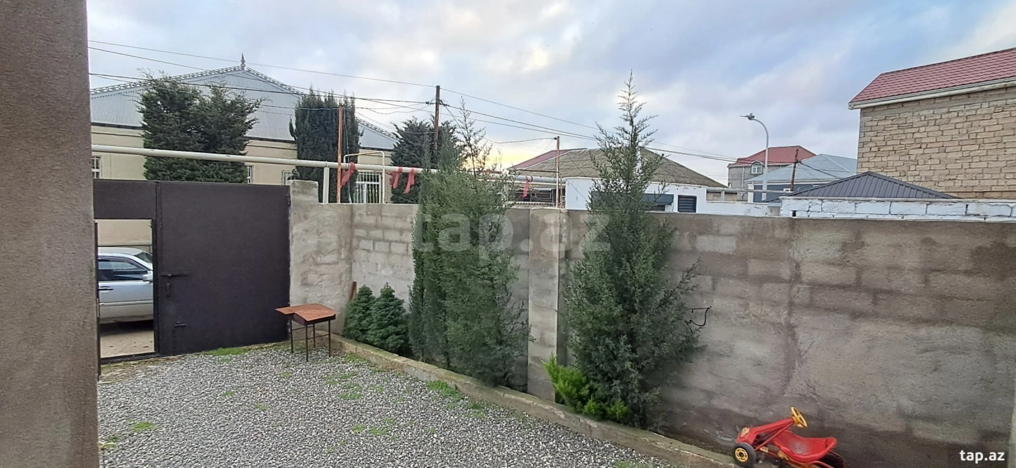 Satılır 3 otaqlı həyət evi