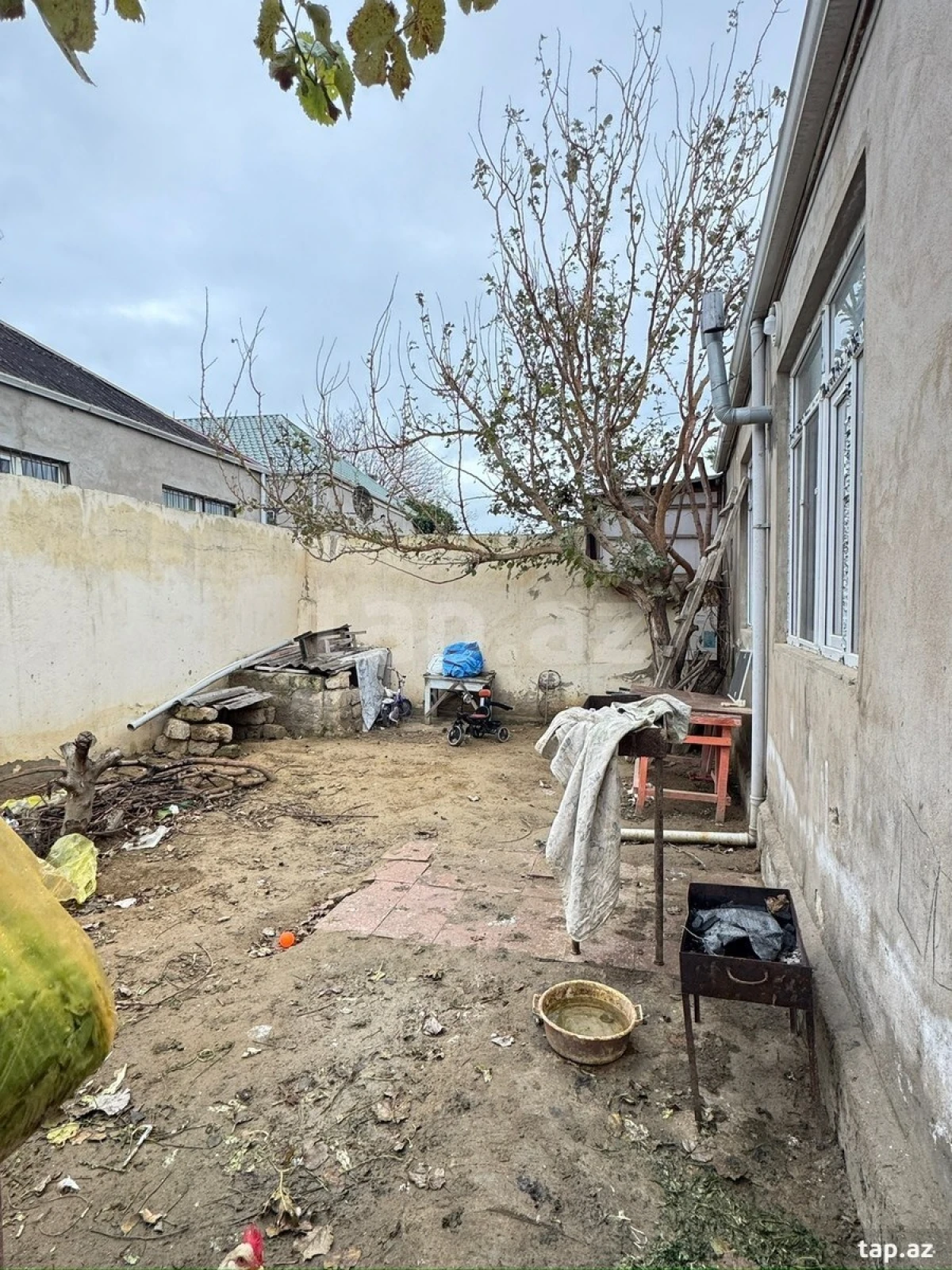 Satılır 4 otaqlı həyət evi