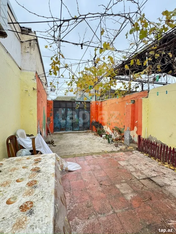 Satılır 4 otaqlı həyət evi